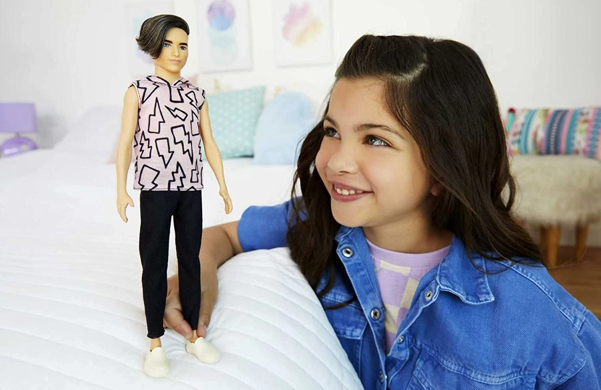 Barbie Fashionista Ken Doll - 193 Lightning Hoodie