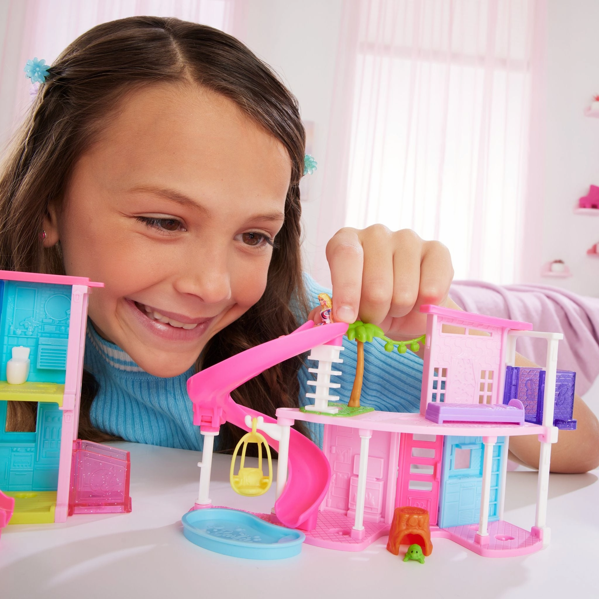 Barbie Mini Barbie Land - House 1
