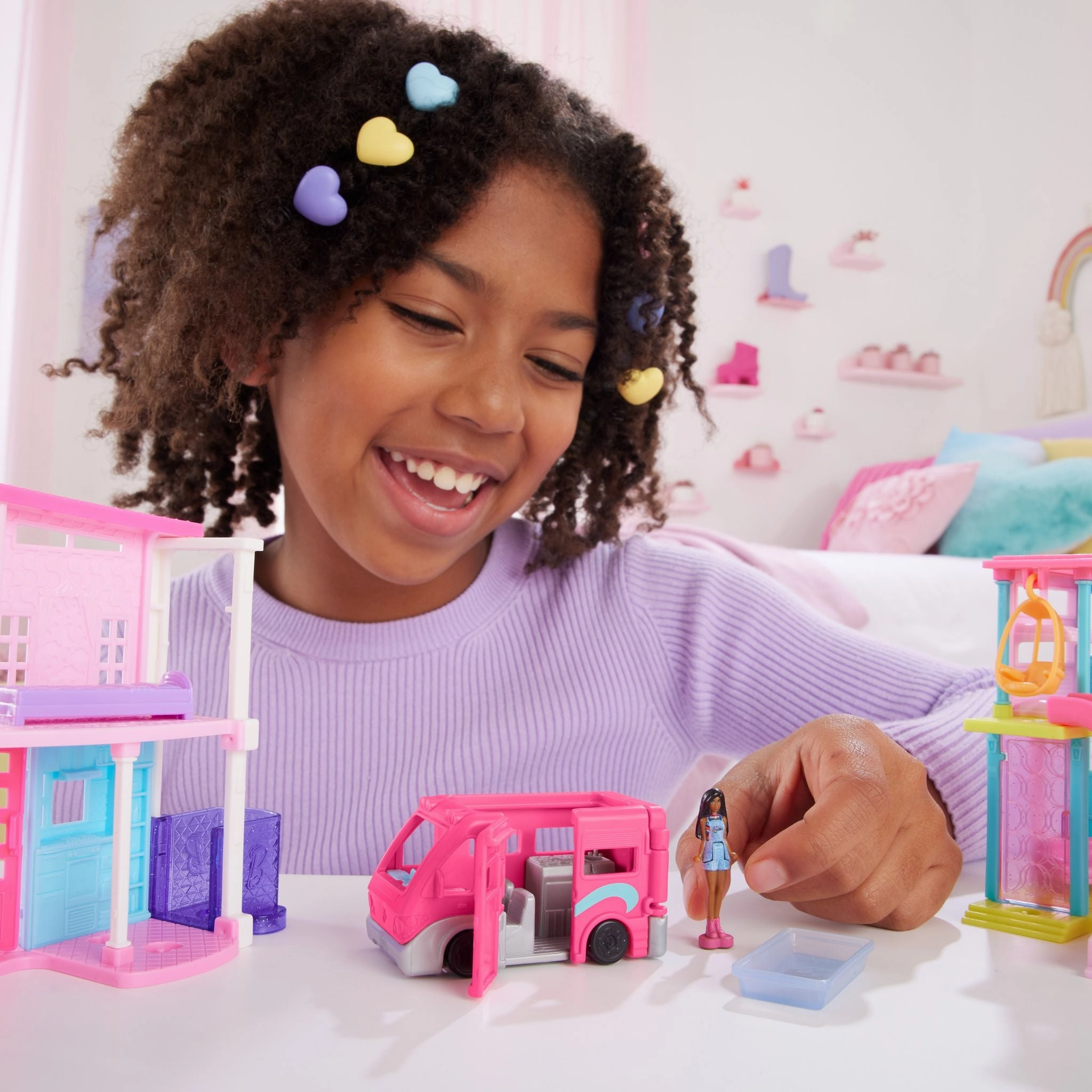 Barbie Mini Barbieland Color-Changing Dreamcamper