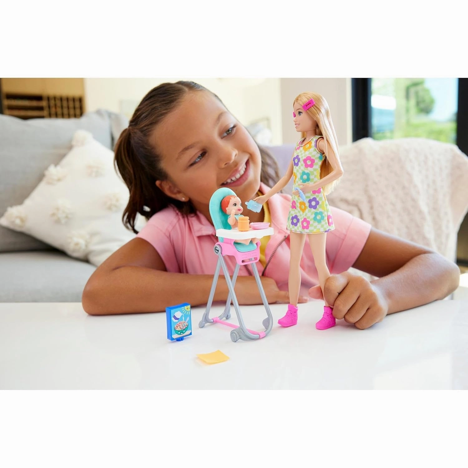 Barbie Skipper Babysitters Crib Playset With Brunette Friend Doll, Baby Doll with Babysitting Set Themed to Mealtime Accessories For Kids Ages 3 Years & Up