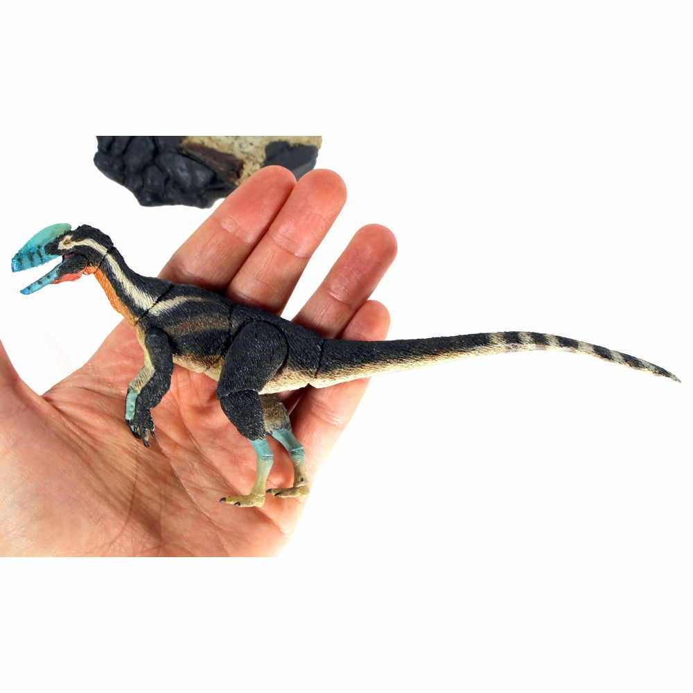 Beasts of the Mesozoic: Guanlong Wucaii Dynamic Dinosaur Action Figure