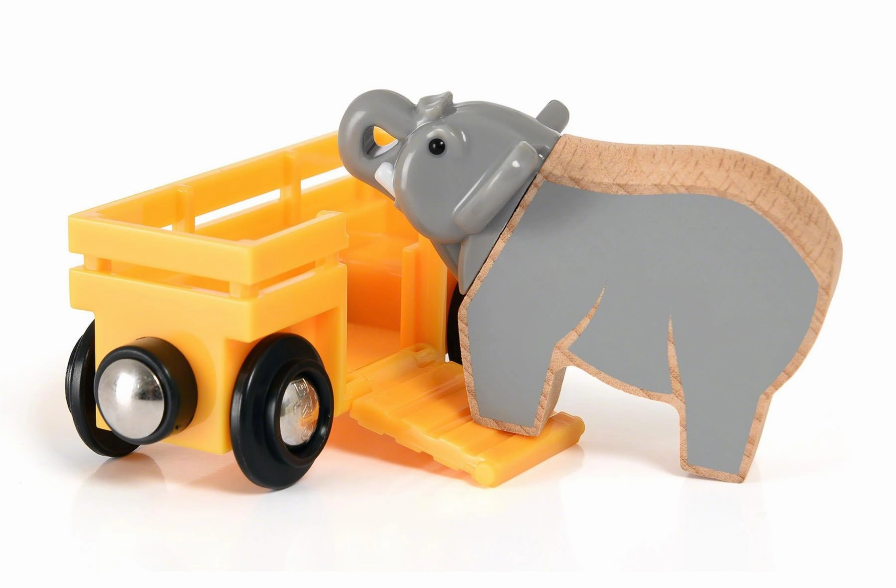 Brio World 33969 Safari Wagon and Elephant Train Toy for Ages 3 and Up