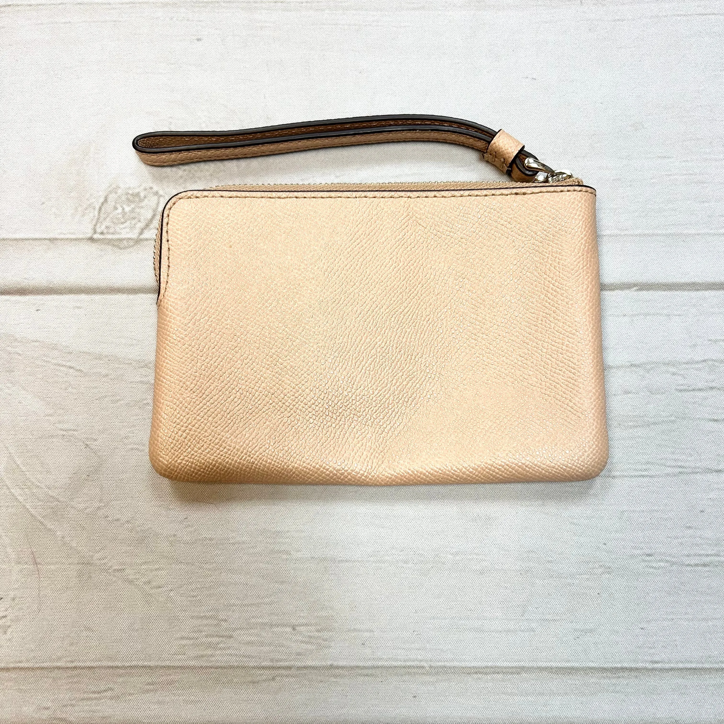 Coach Bags Wristlet Designer By Coach  Size: Medium