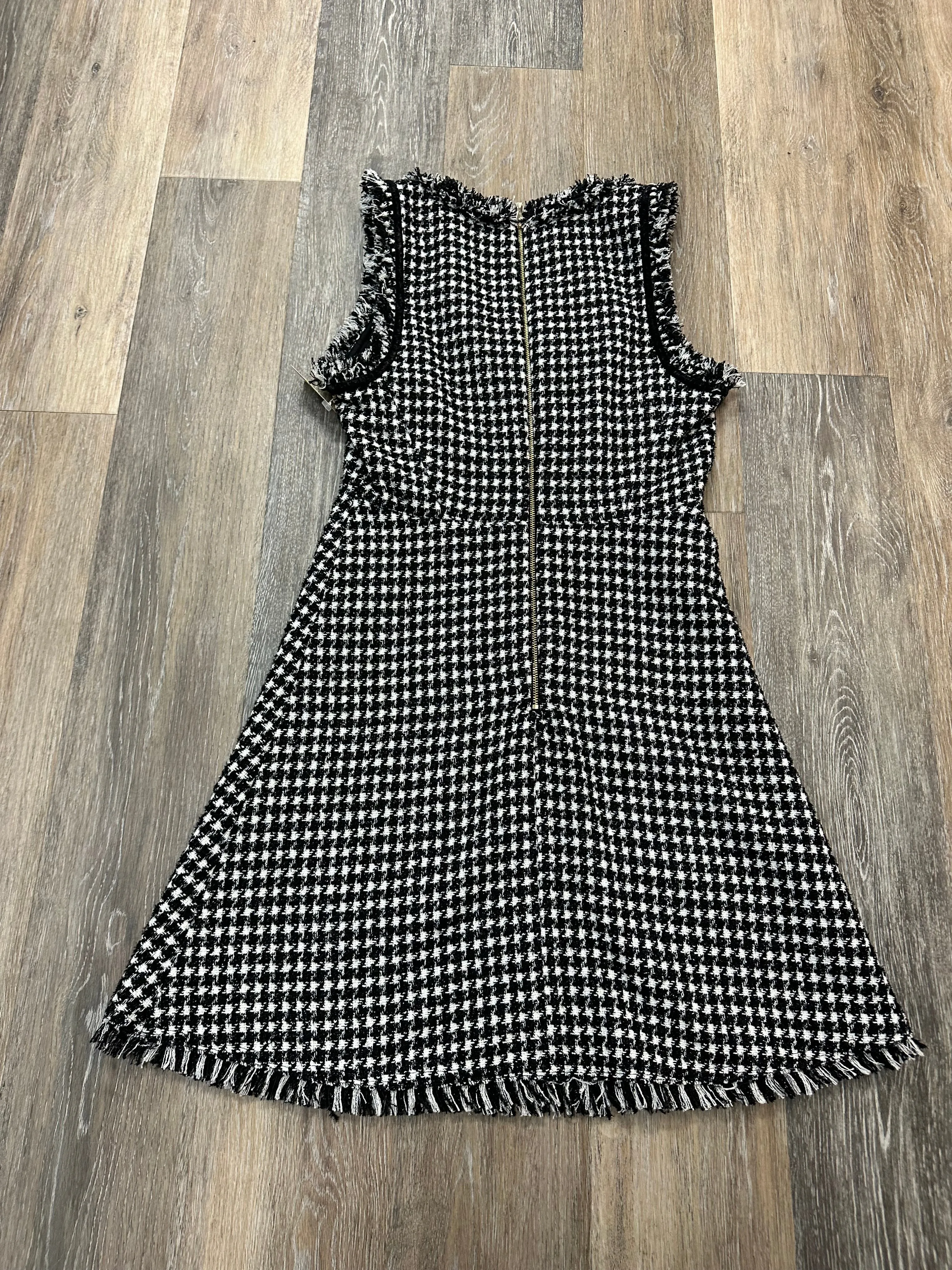 Dress Designer By Kate Spade In Black & White, Size: 2 Kate Spade Bags
