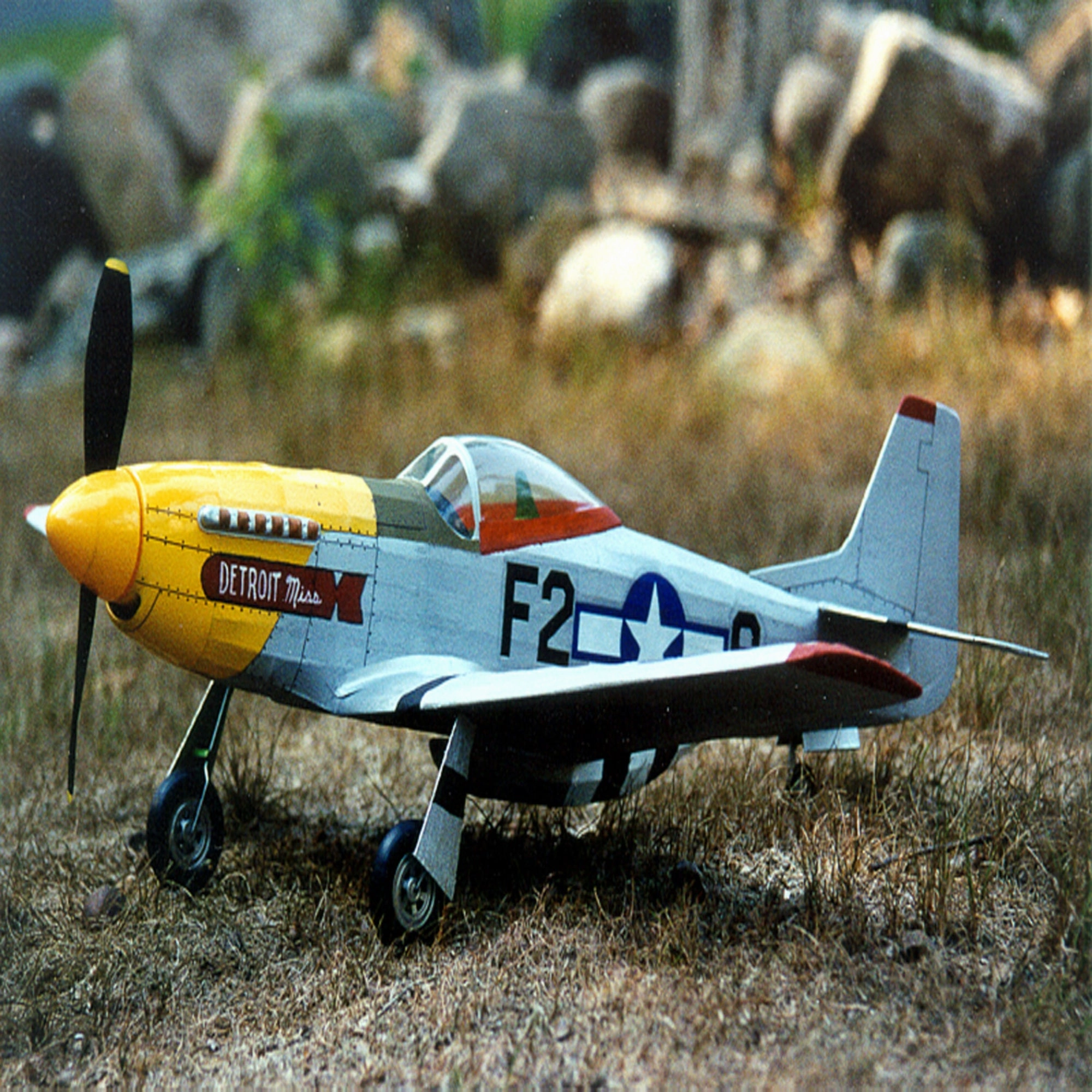 Guillow's P51 Mustang 1/16 Scale Balsa Model Airplane Kit