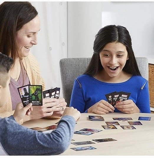 Hasbro Gaming Marvel Mayhem Card Game, Featuring Marvel Super Heroes, Fun Game for Marvel Fans