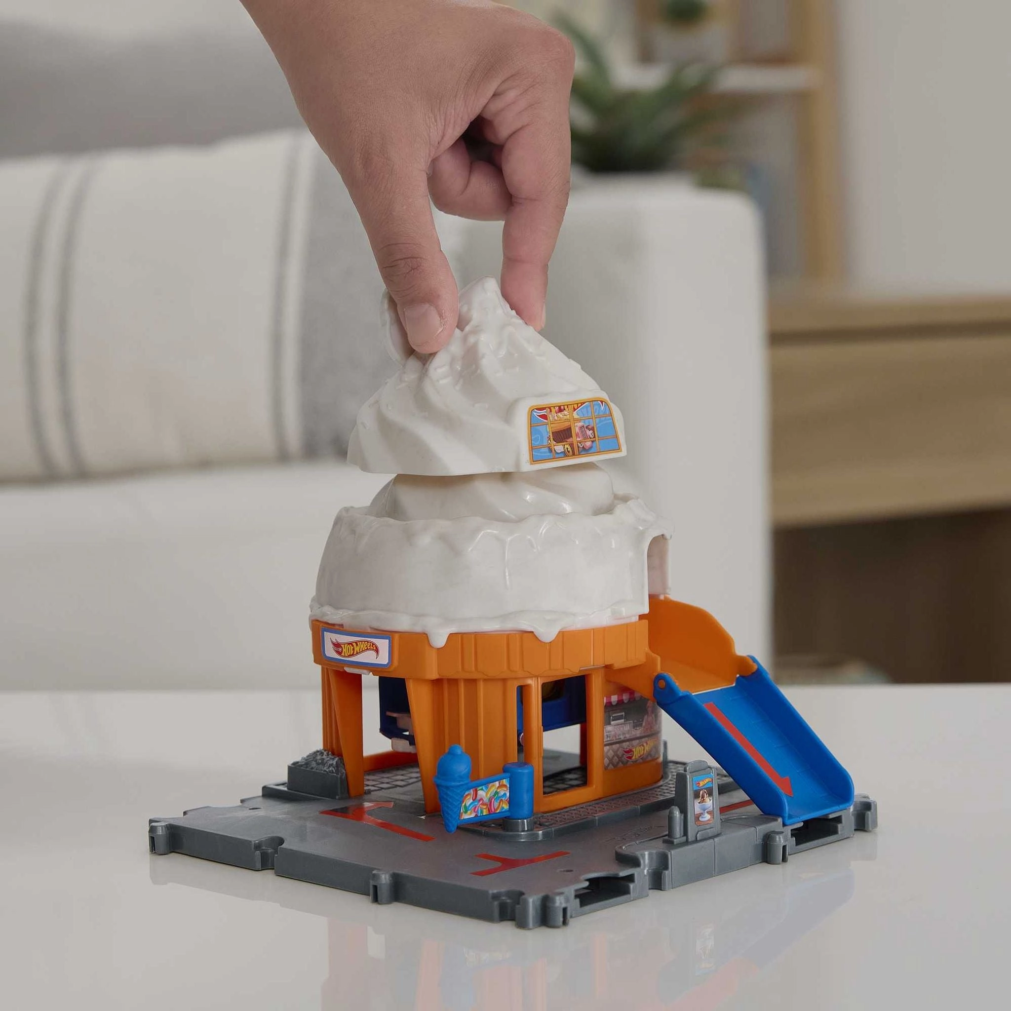 Hot Wheels City Themed Pack - Ice Cream Swirl