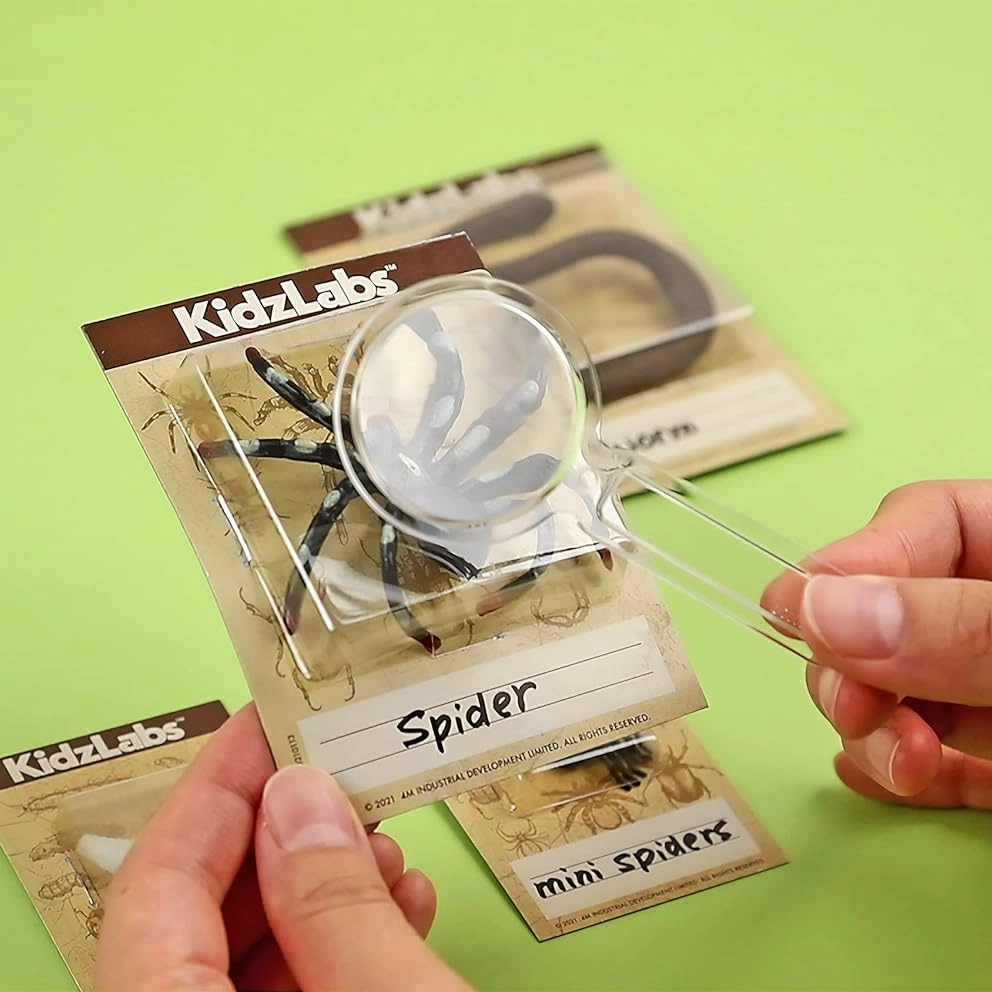 KidzLabs - Creepy Crawly Digging Kit