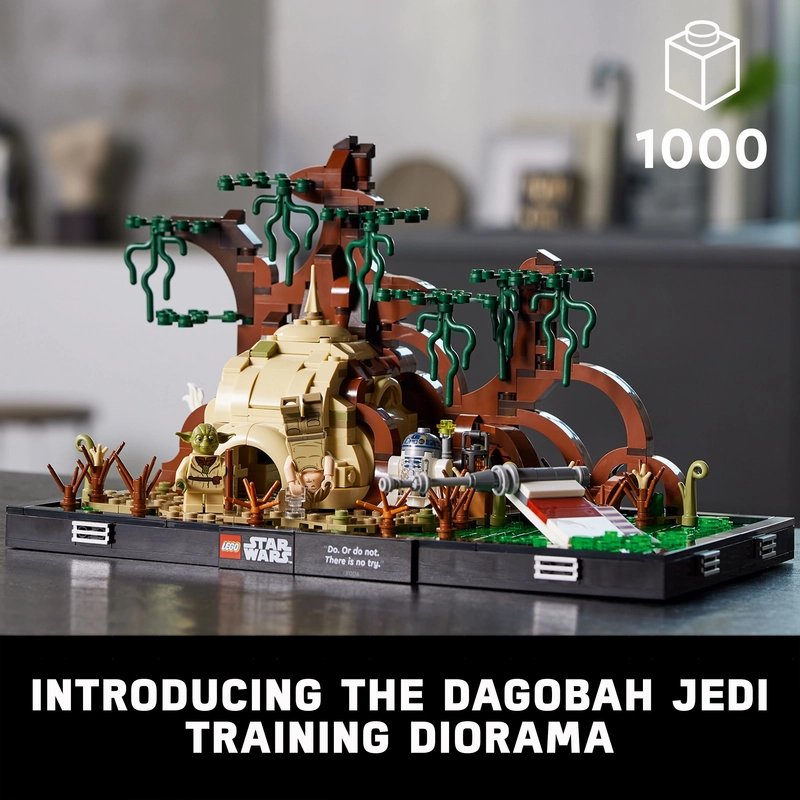 LEGO 75330 Star Wars Dagobah Jedi Training Diorama