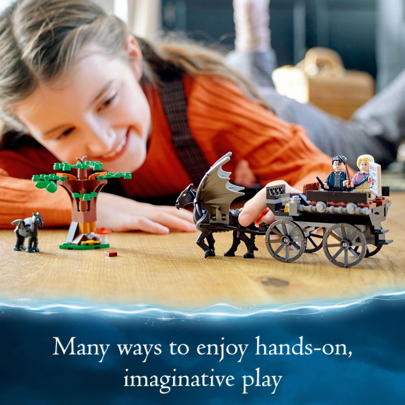 LEGO 76400 Harry Potter Hogwarts Carriage And Thestrals
