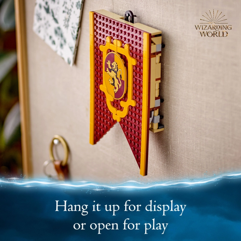 LEGO 76409 Harry Potter Gryffindor House Banner