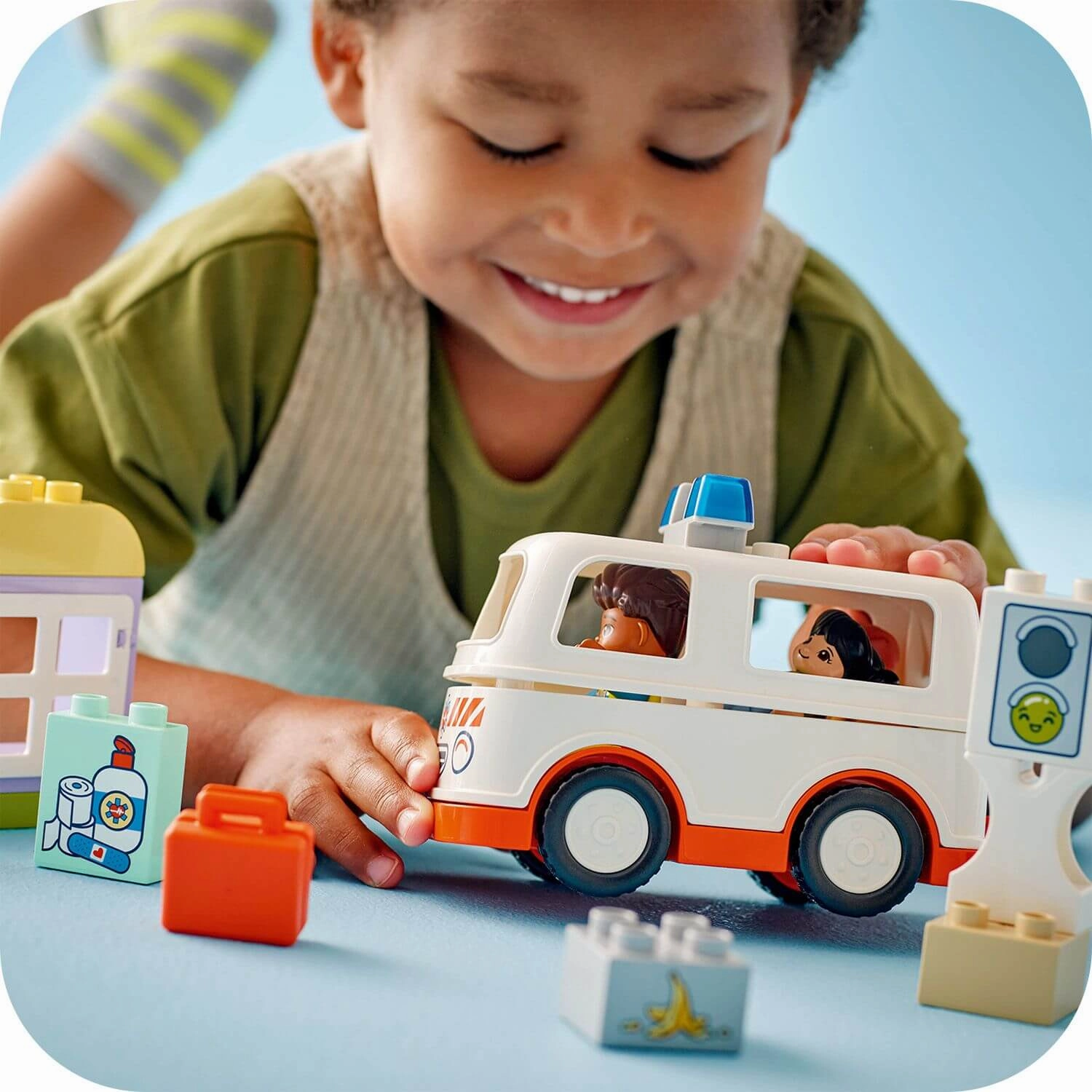 Lego Duplo 10447 Ambulance & Driver Playset for Toddlers Ages 2 and Up