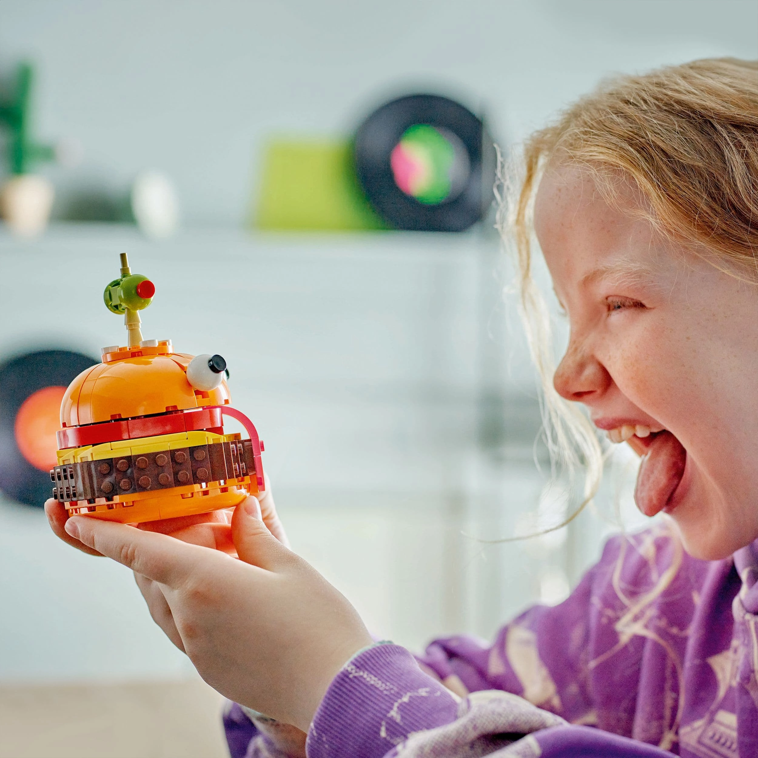 Lego Fortnite 77070 Durrr Burger Video Game Playset for Ages 9 and Up