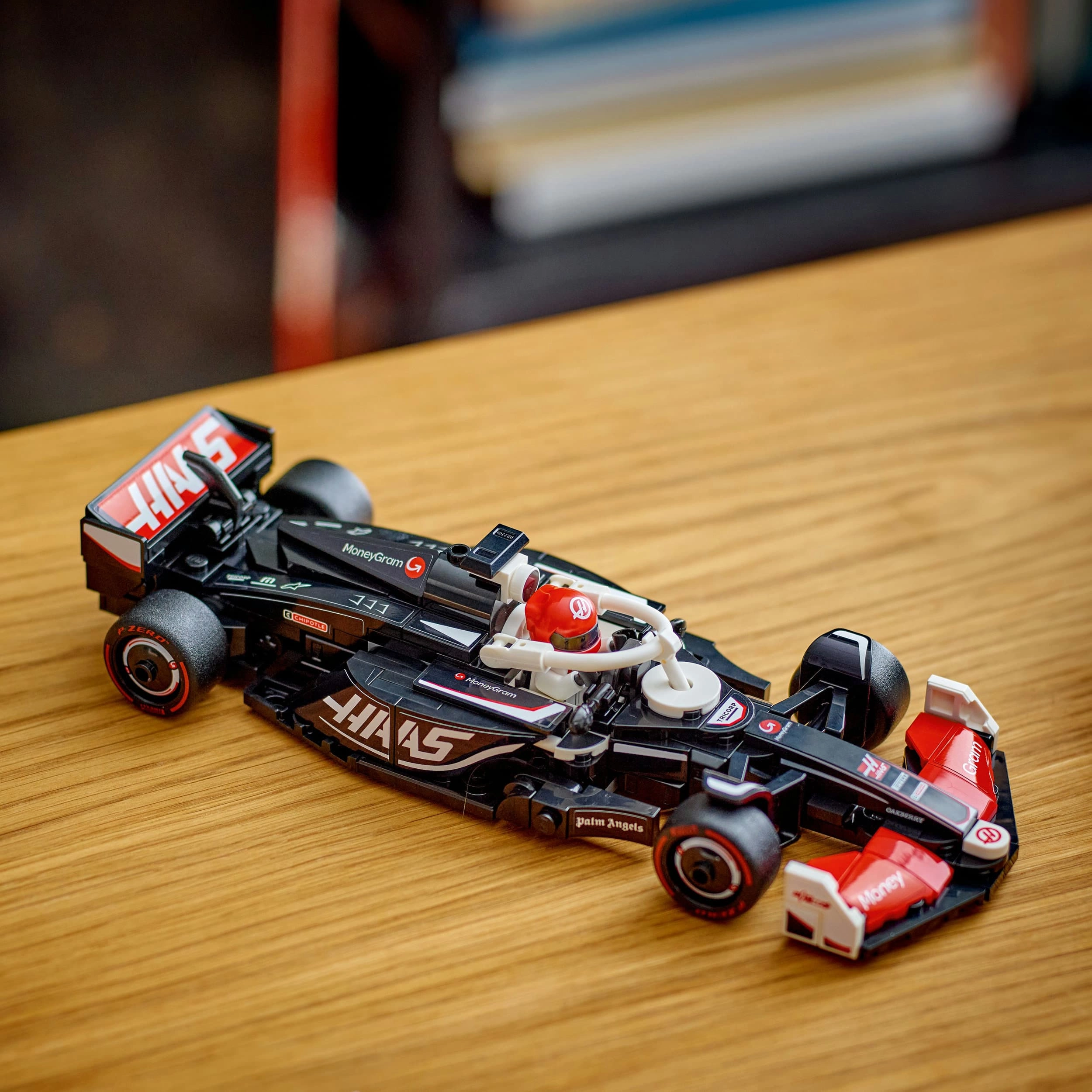 Lego Speed Champions 77250 MoneyGram Haas F1 Team VF-24 Race Car 10 