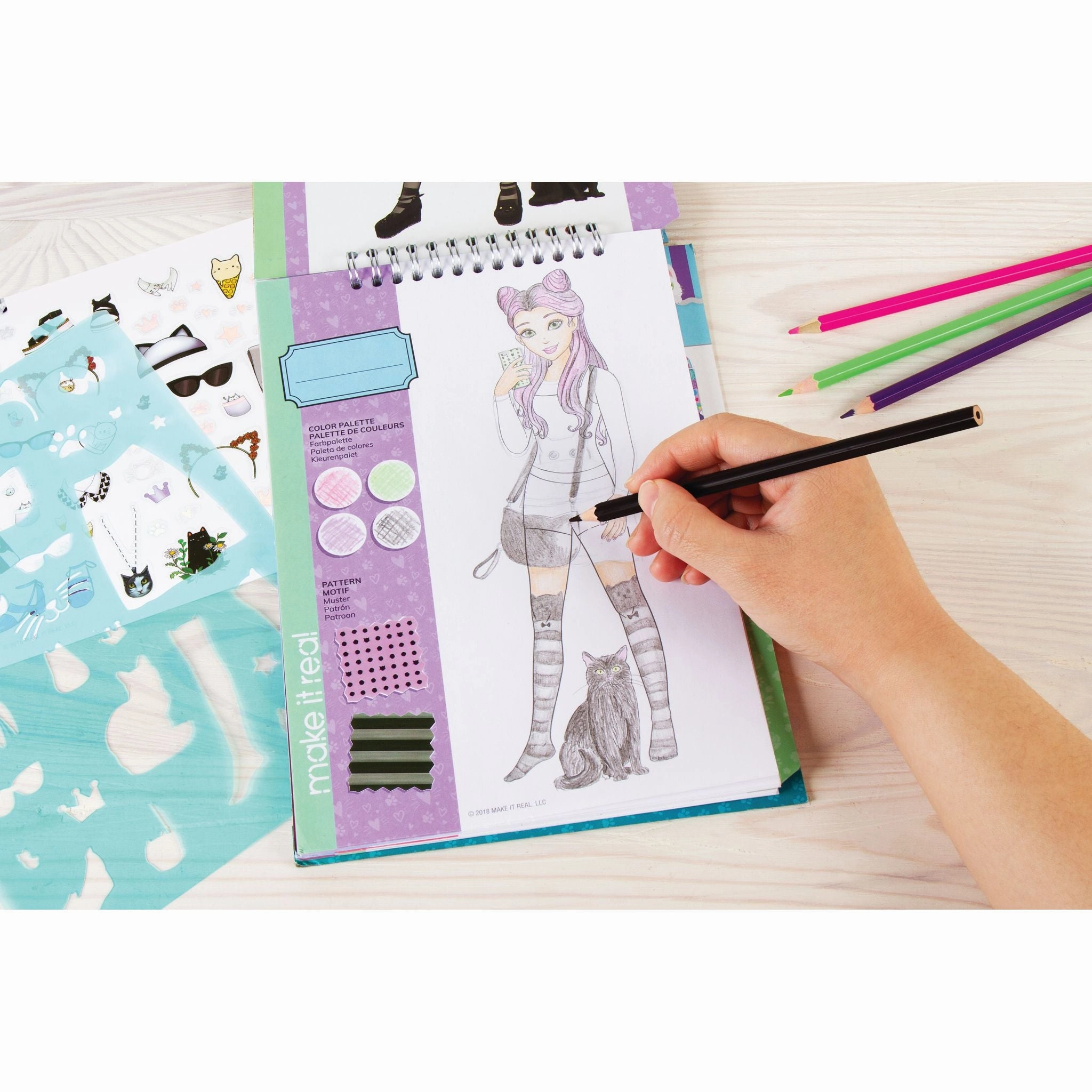 Make It Real Fashion Design Sketchbook: Pretty Kitty