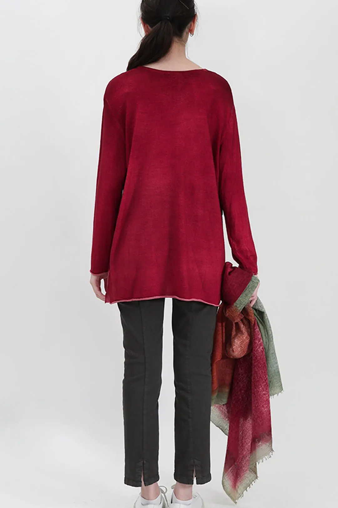 MATTIA RELAXED CREW IN HAND-DYED CASHMERE