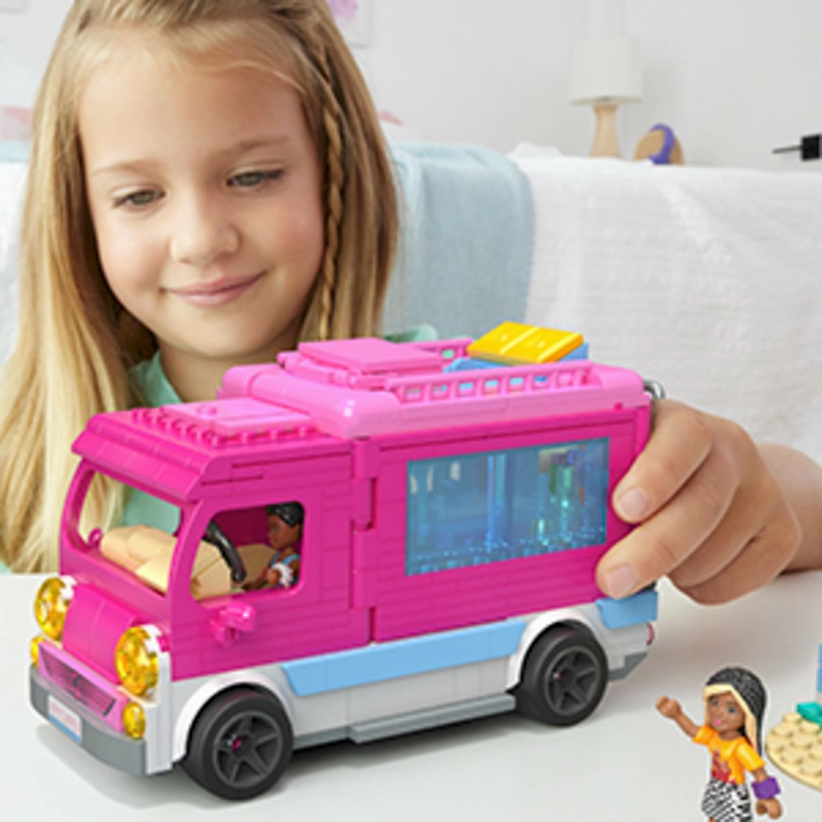 MEGA Construx Barbie The Movie Dream Camper Adventure