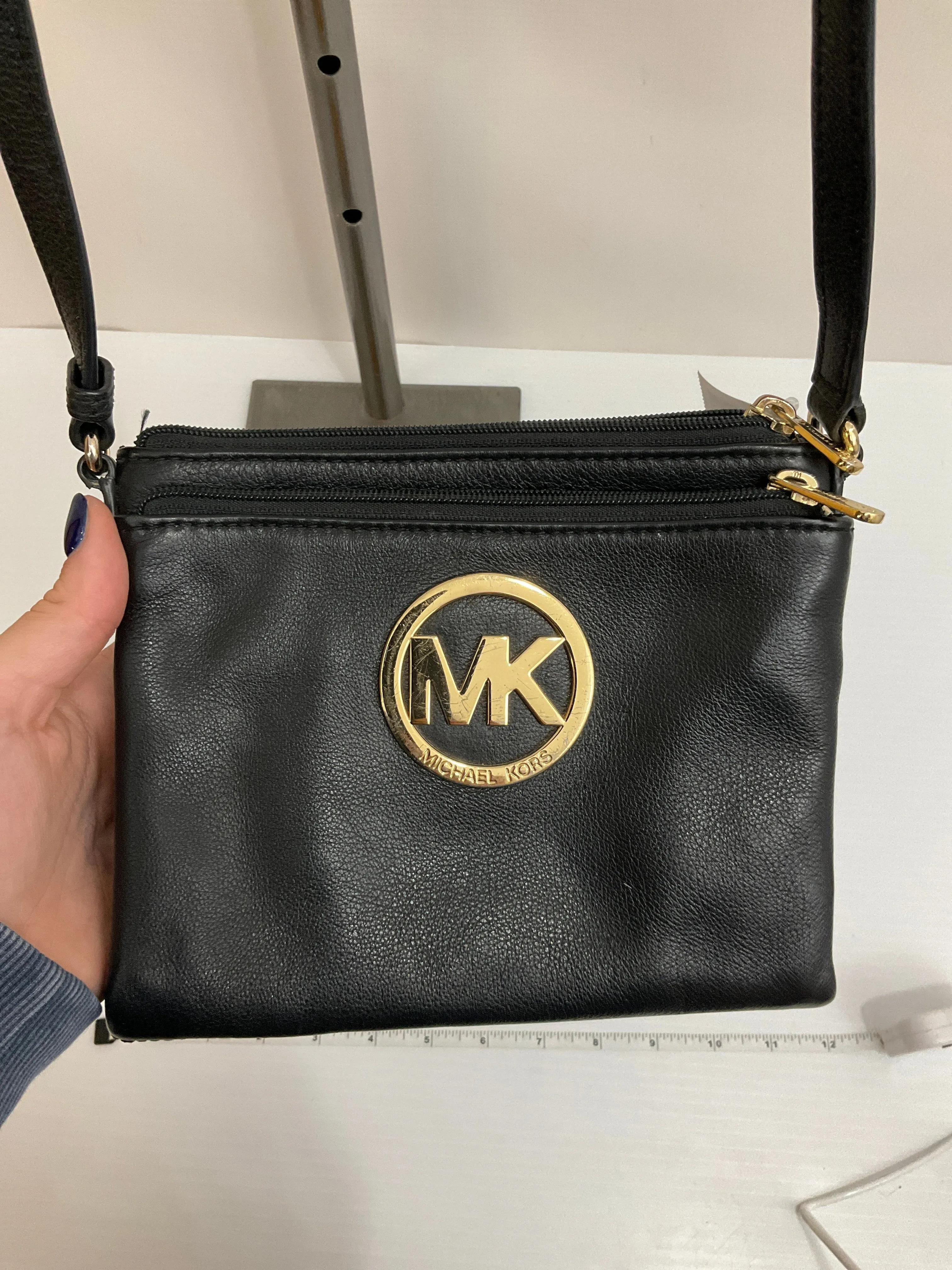 Michael Kors Bags Crossbody Designer By Michael Kors, Size: Medium