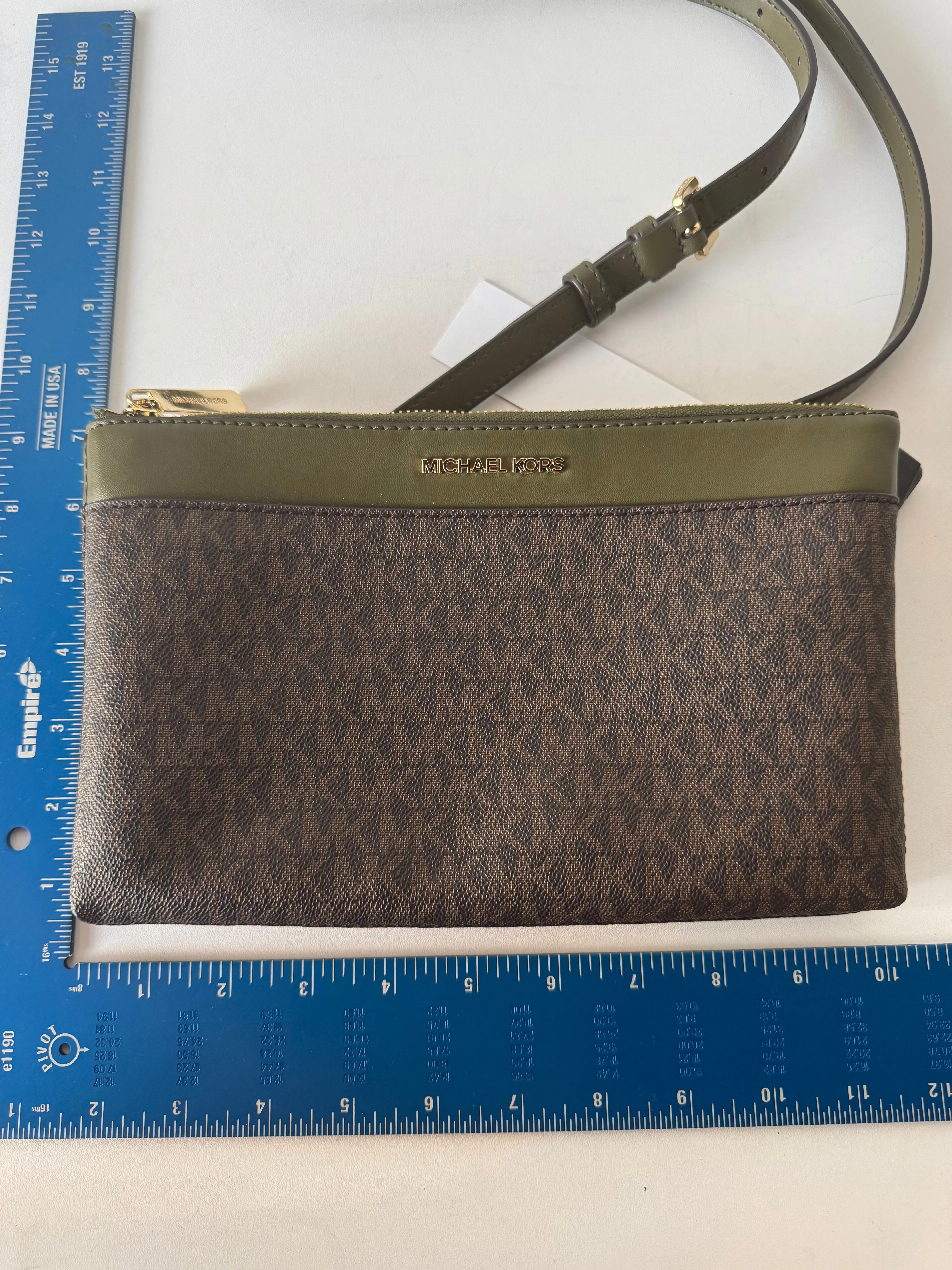Michael Kors Bags Crossbody Designer By Michael Kors, Size: Medium