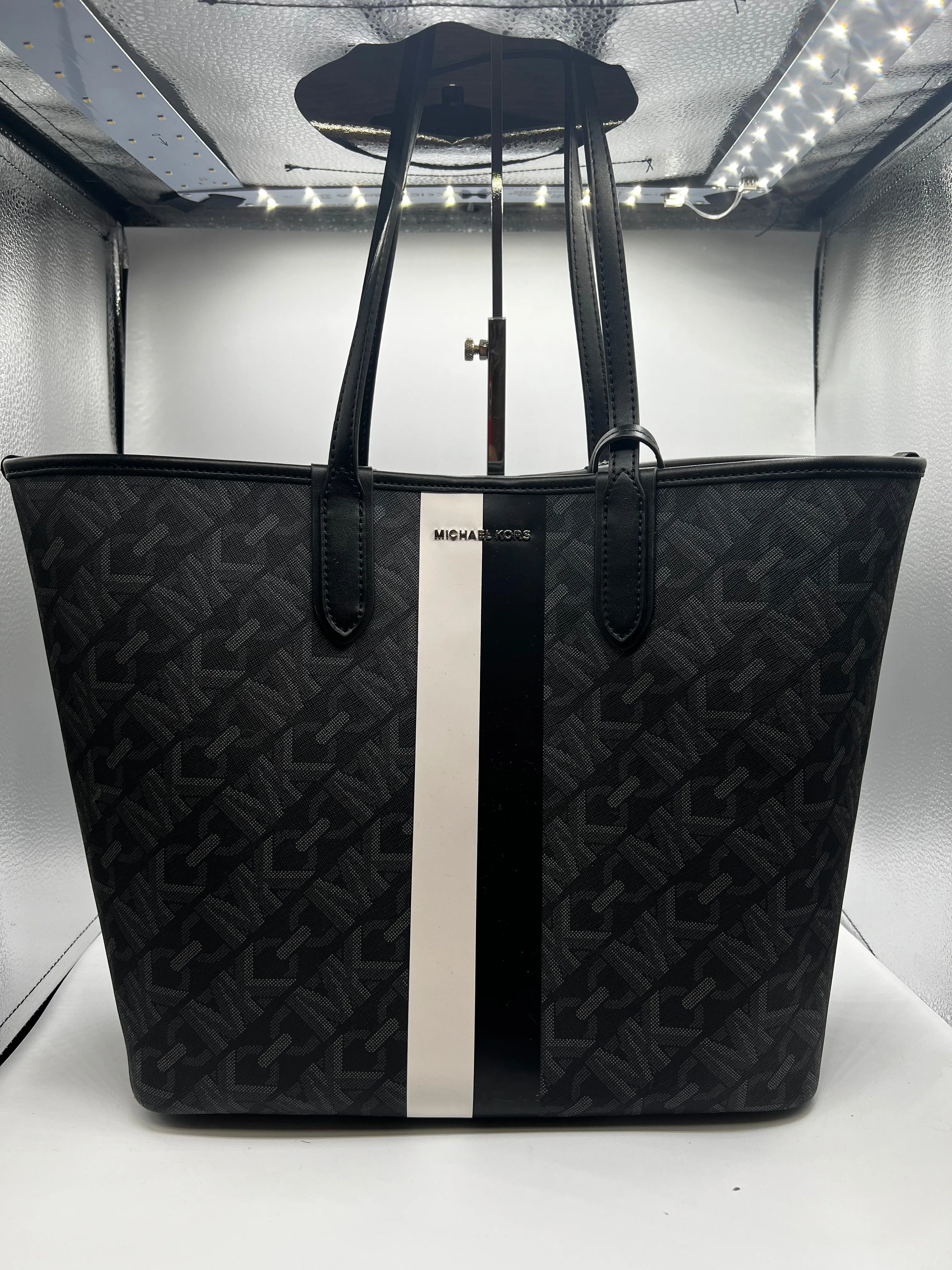 Michael Kors Bags Handbag Designer By Michael Kors, Size: Large