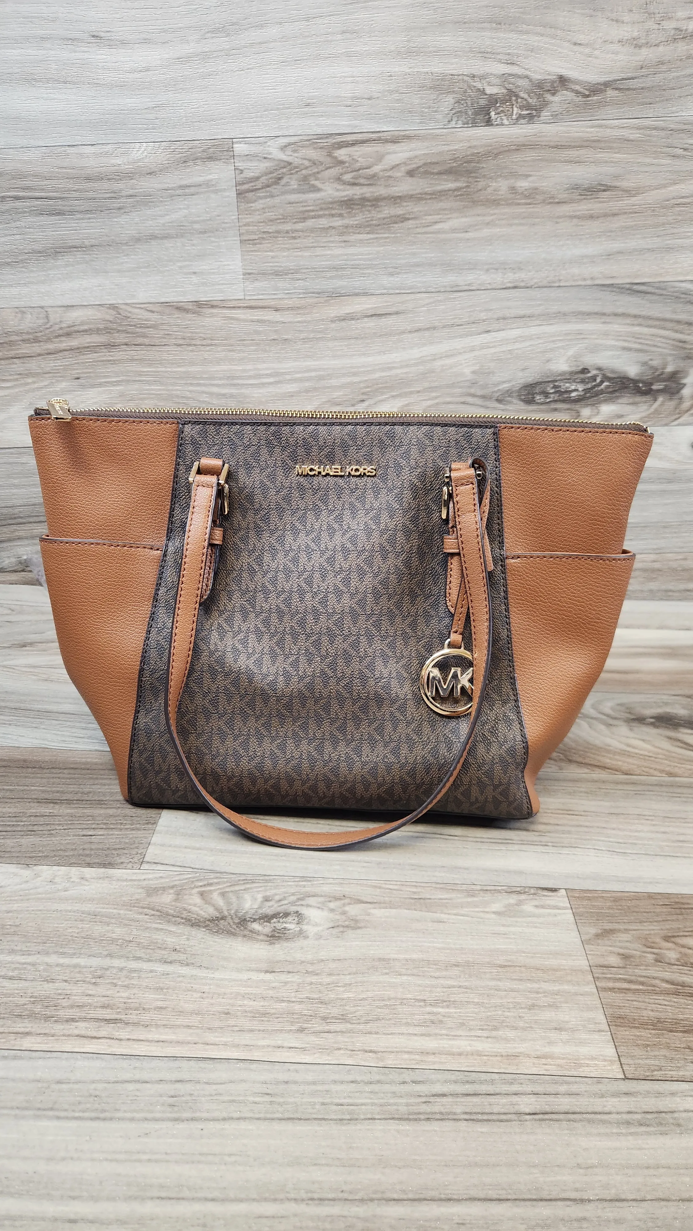 Michael Kors Bags Tote Designer By Michael Kors, Size: Medium