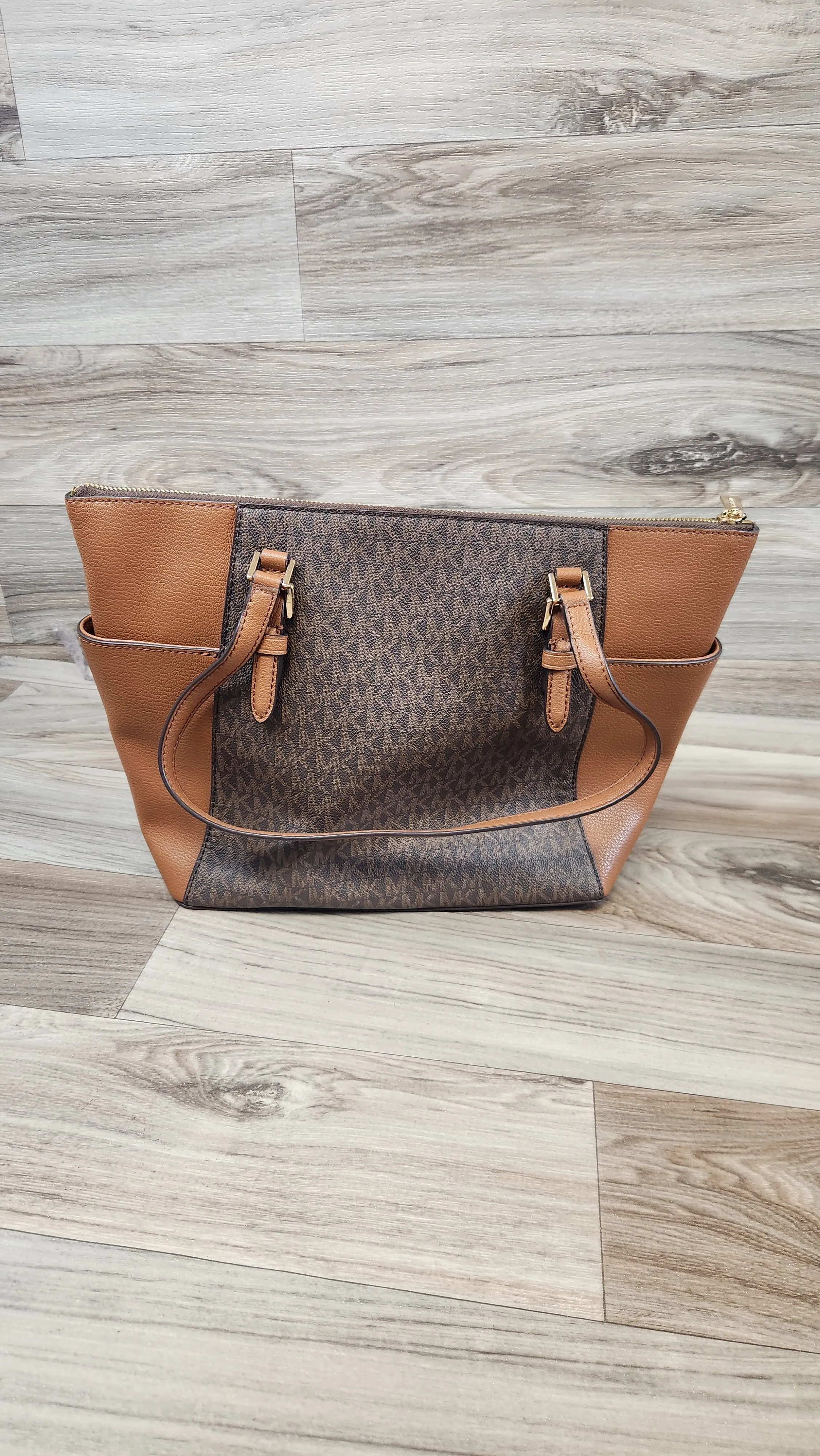 Michael Kors Bags Tote Designer By Michael Kors, Size: Medium