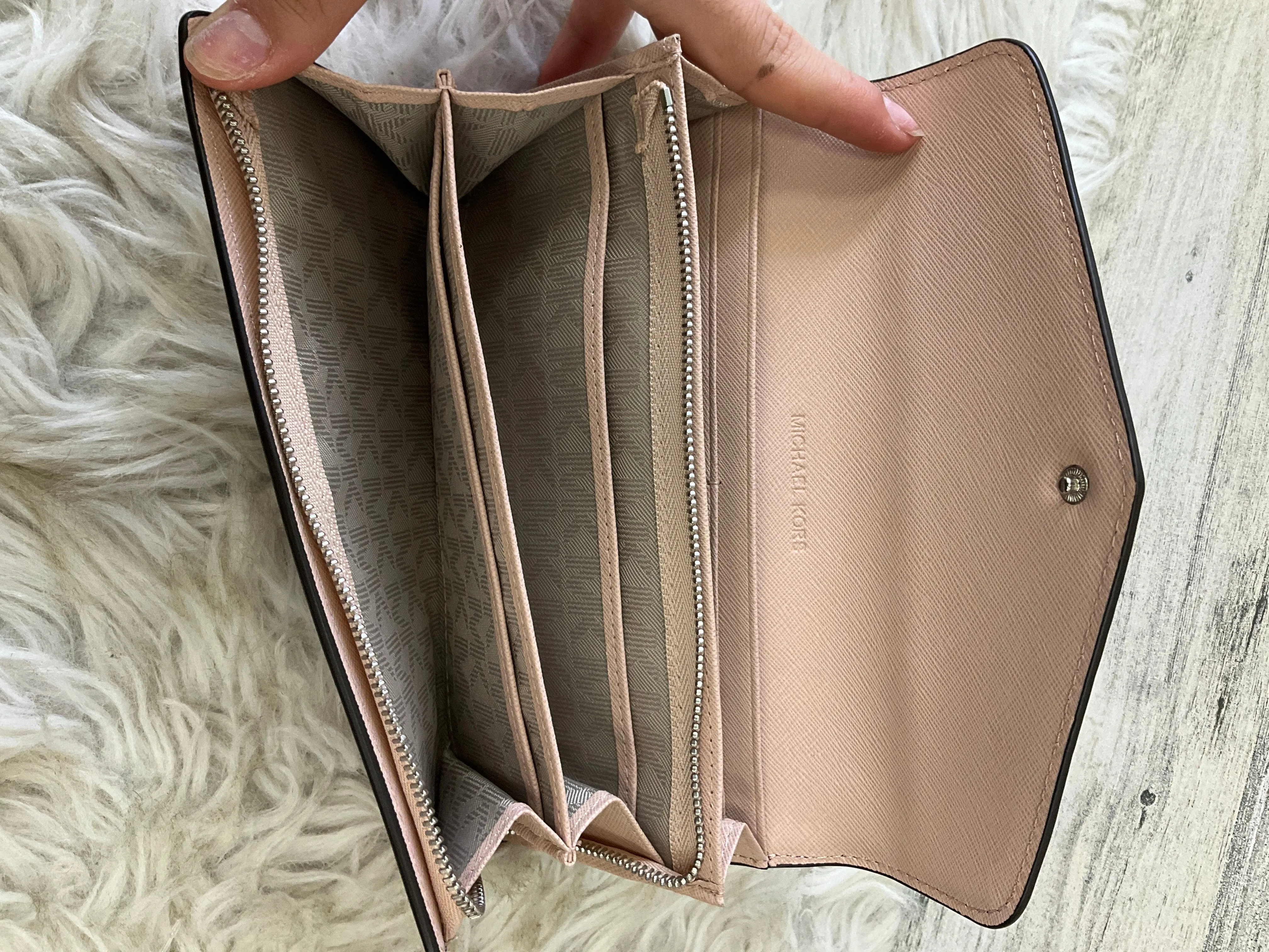 Michael Kors Bags Wallet Designer By Michael Kors, Size: Large