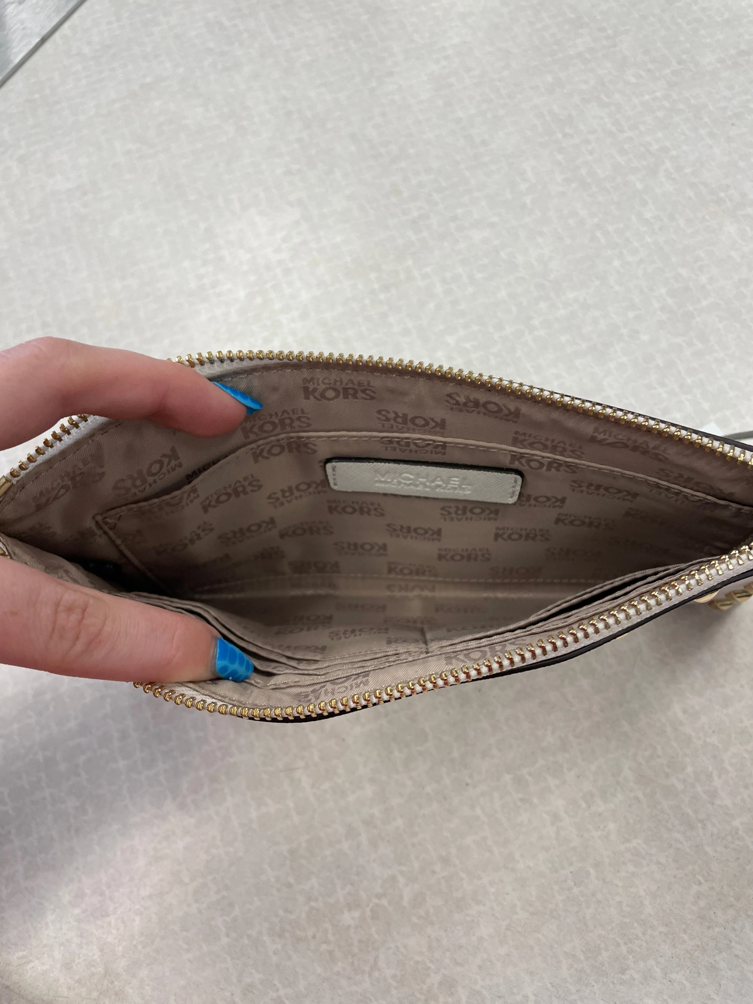 Michael Kors Bags Wristlet Designer By Michael Kors, Size: Medium