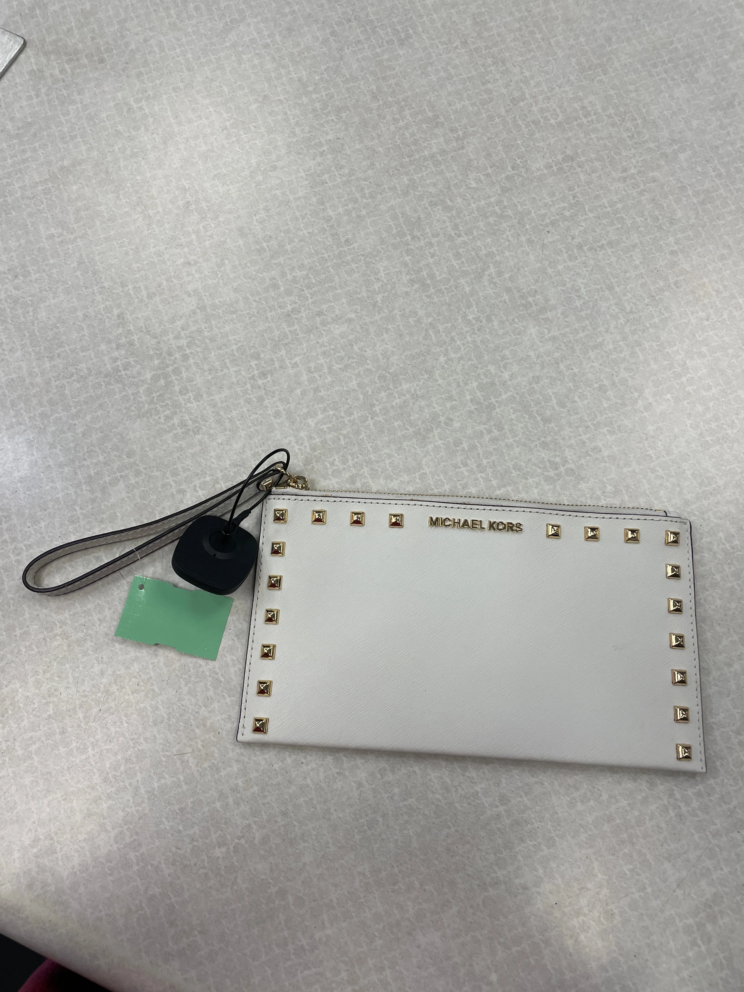 Michael Kors Bags Wristlet Designer By Michael Kors, Size: Medium