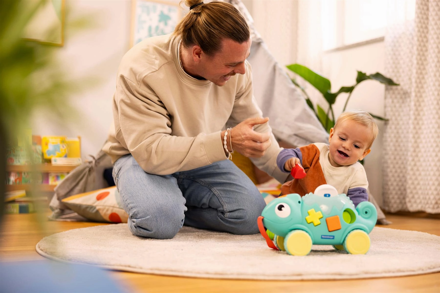 Play  4-in-1 Colour & Shape Sorter Chameleon Pull Along for Ages 1 