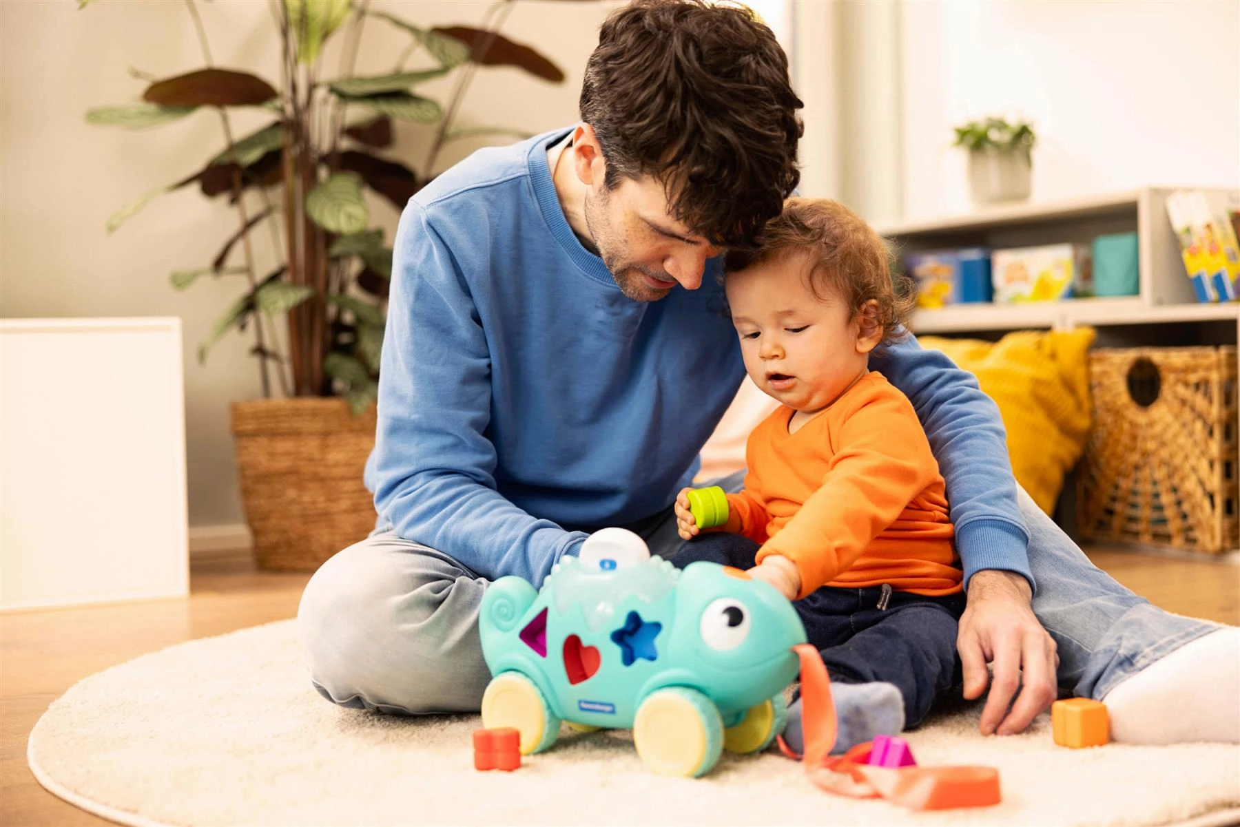 Play  4-in-1 Colour & Shape Sorter Chameleon Pull Along for Ages 1 