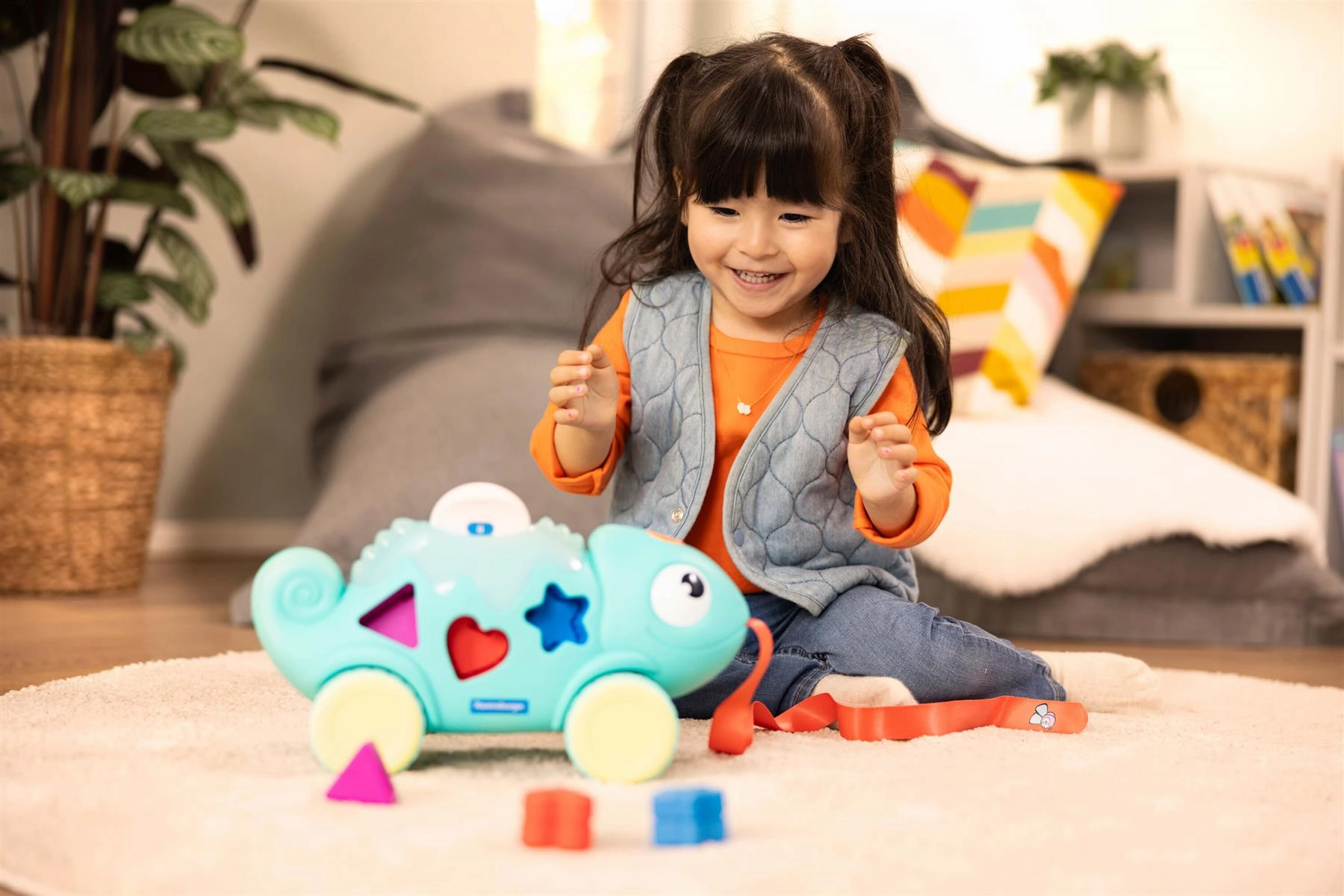 Play  4-in-1 Colour & Shape Sorter Chameleon Pull Along for Ages 1 