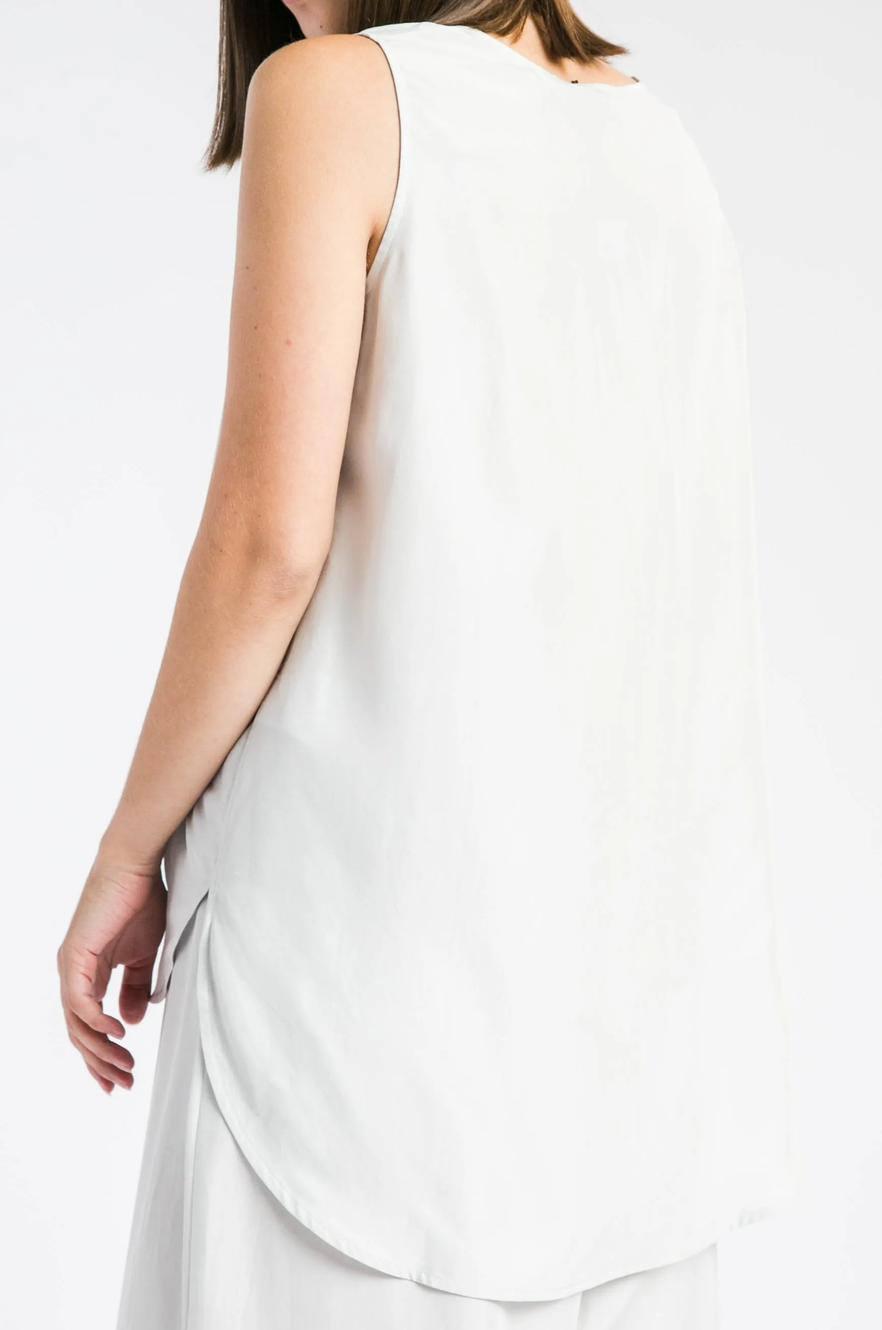 ROUND HEM TANK IN SILK
