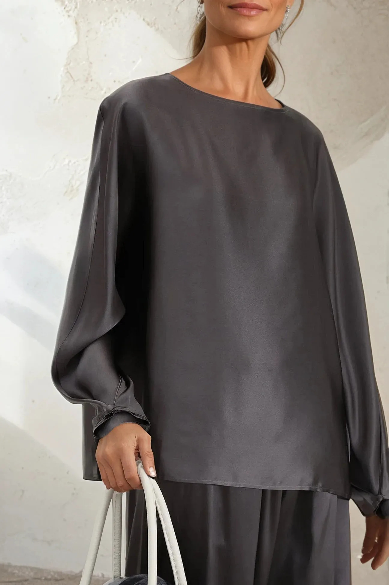 SARA WIDE ARM BLOUSE IN SILK CHARMEUSE
