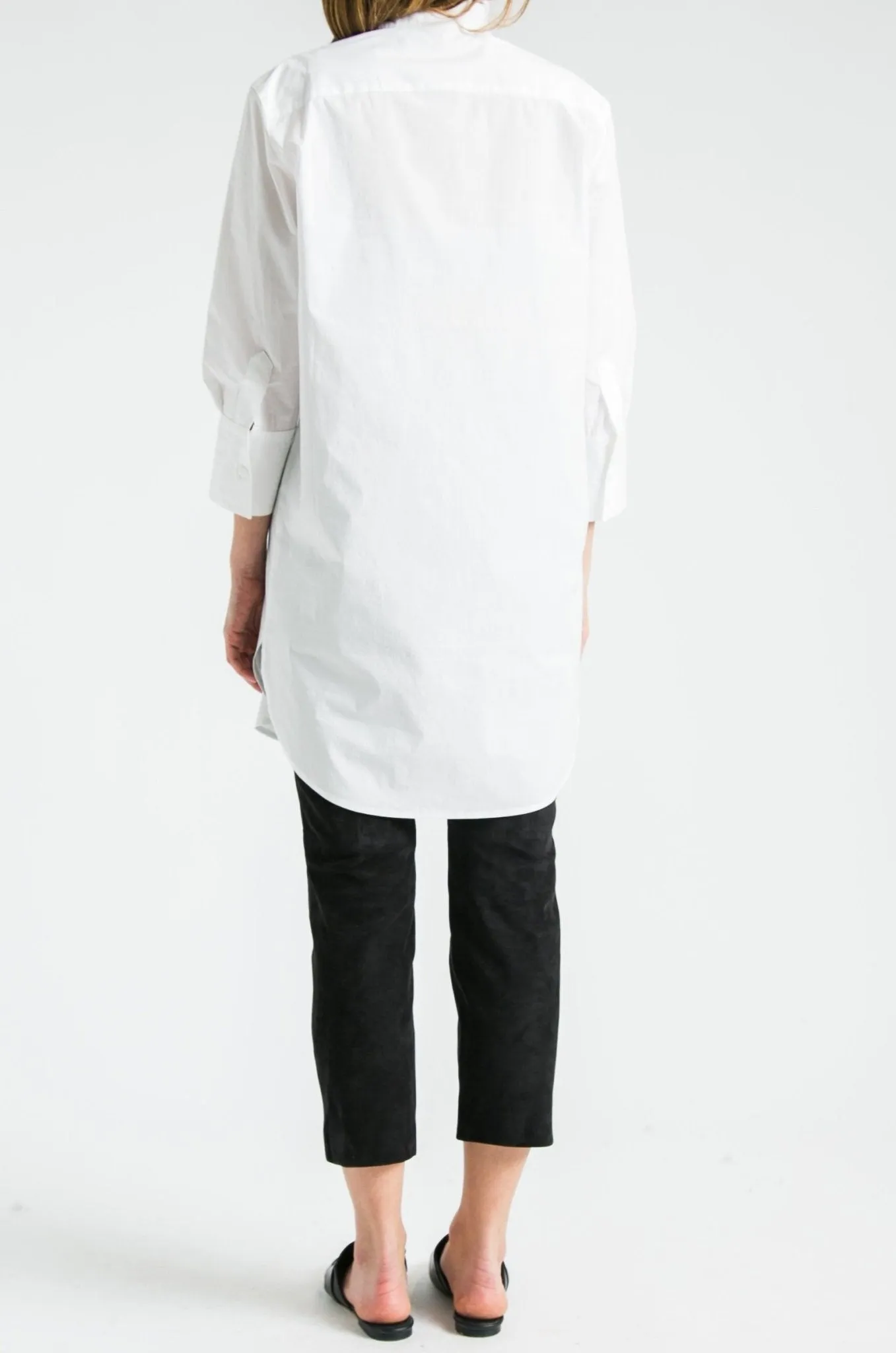 SARLA LONG BUTTON DOWN SHIRT IN ITALIAN  POPLIN