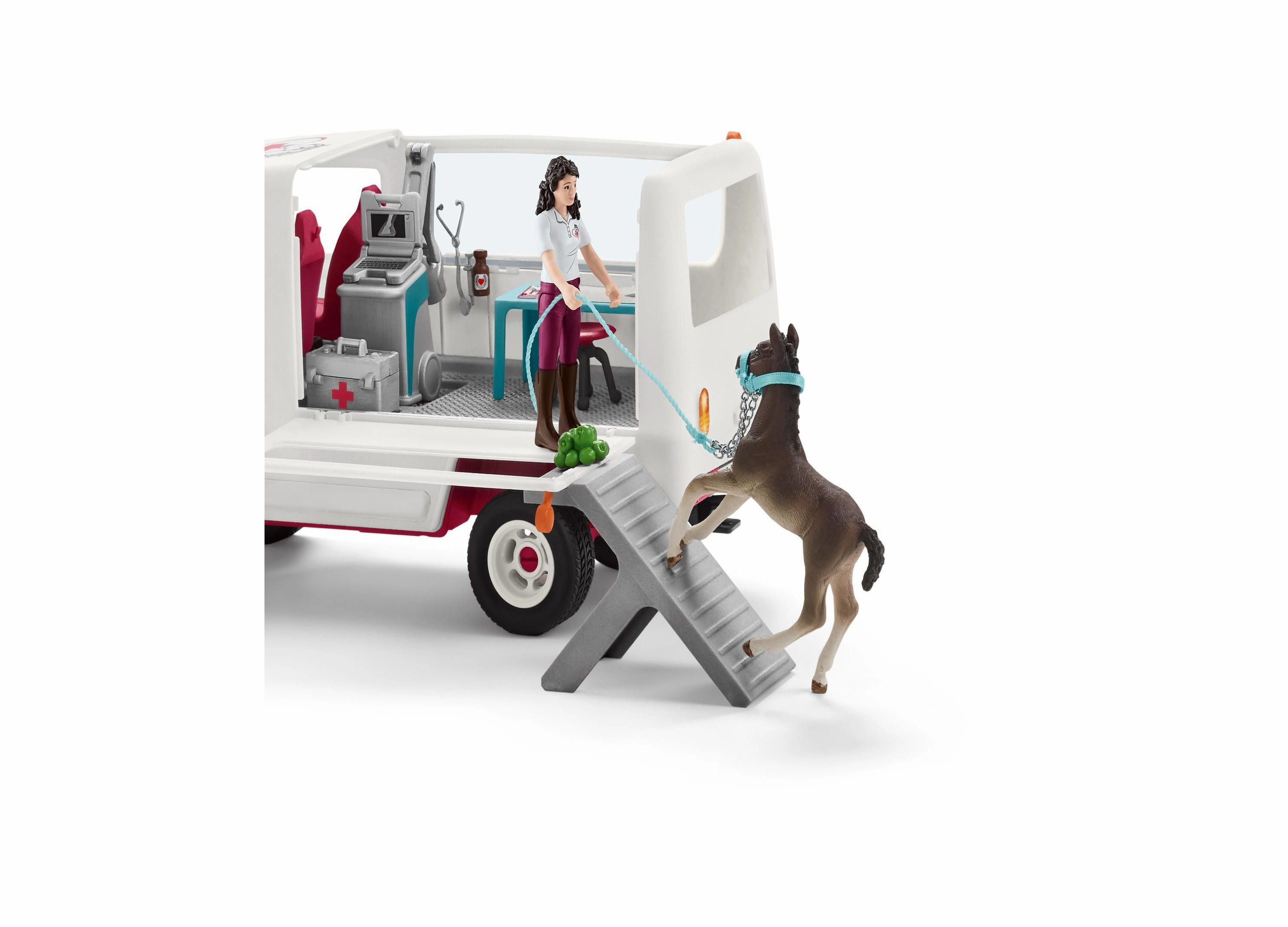 Schleich Horse Club Mobile Vet Playset with Hanoverian Foal