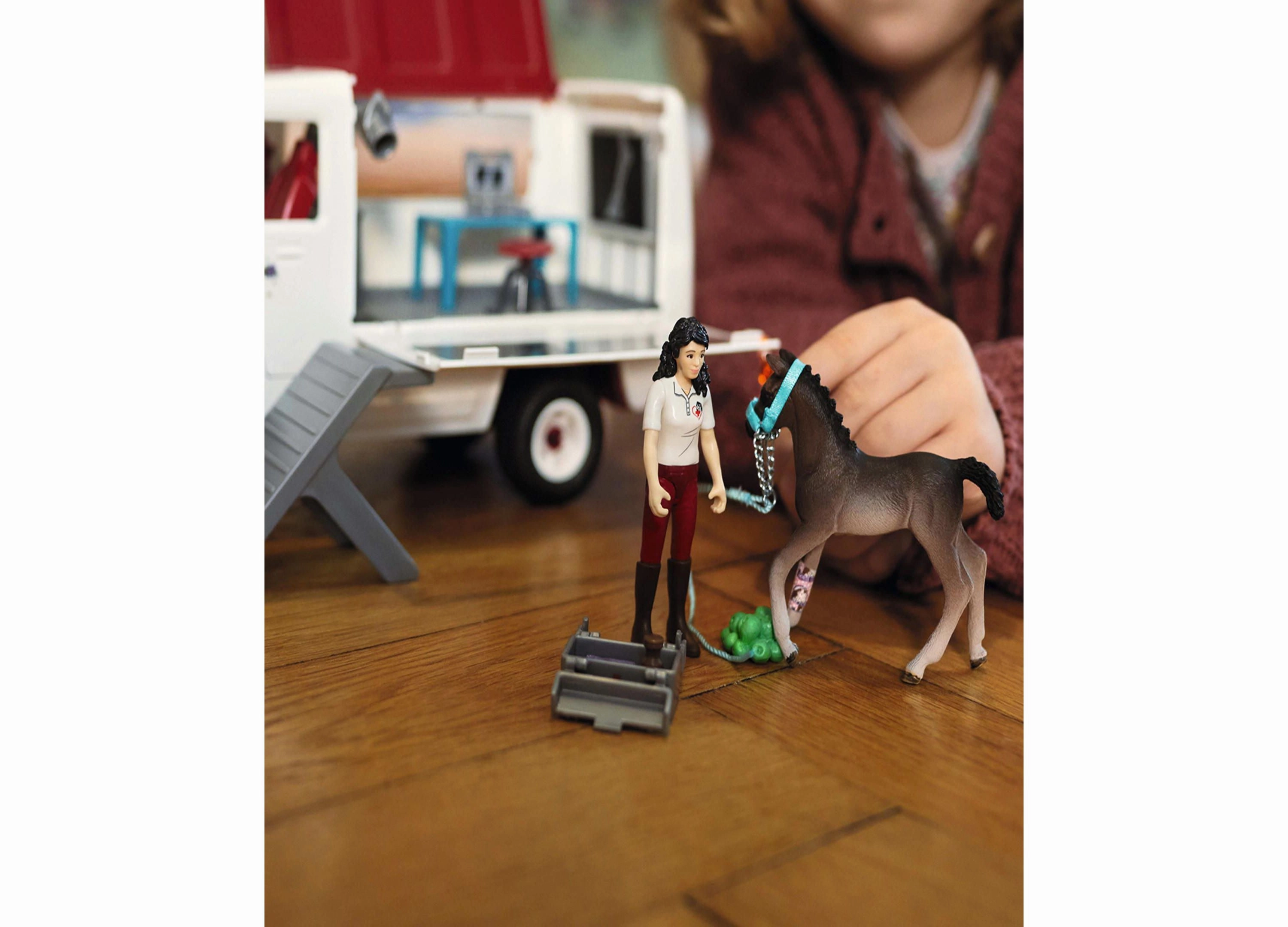 Schleich Horse Club Mobile Vet Playset with Hanoverian Foal