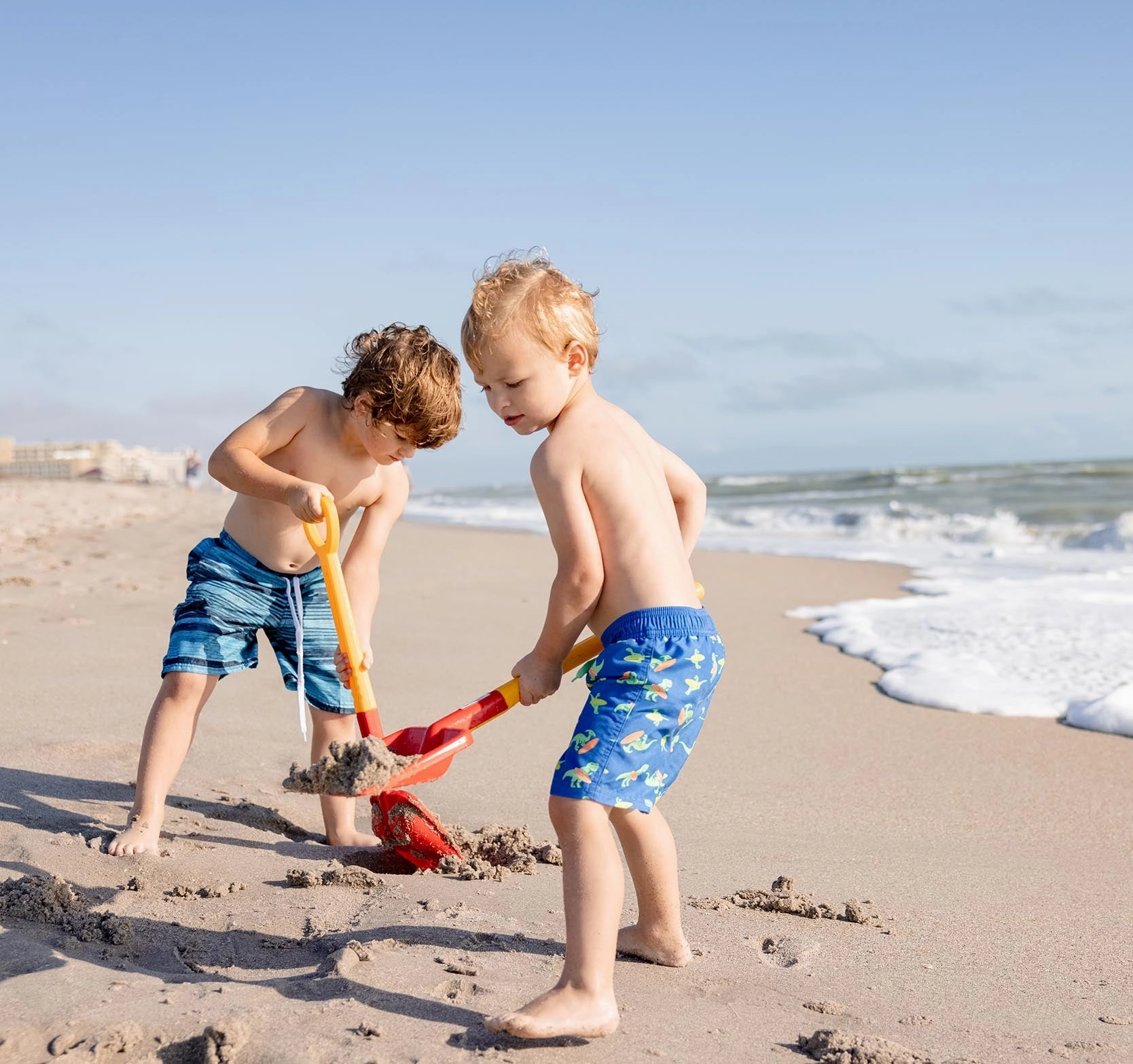 Spielstabil Heavy Duty Children's Beach Shovel for Sand and Snow Play