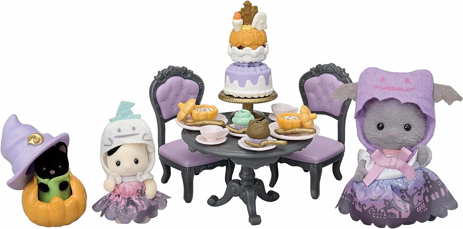 Sylvanian Families Halloween Surprise Party Playset for Ages 3 and Up