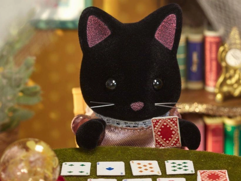 Sylvanian Families Midnight Cat Family Toy Playset for Ages 3 and Up