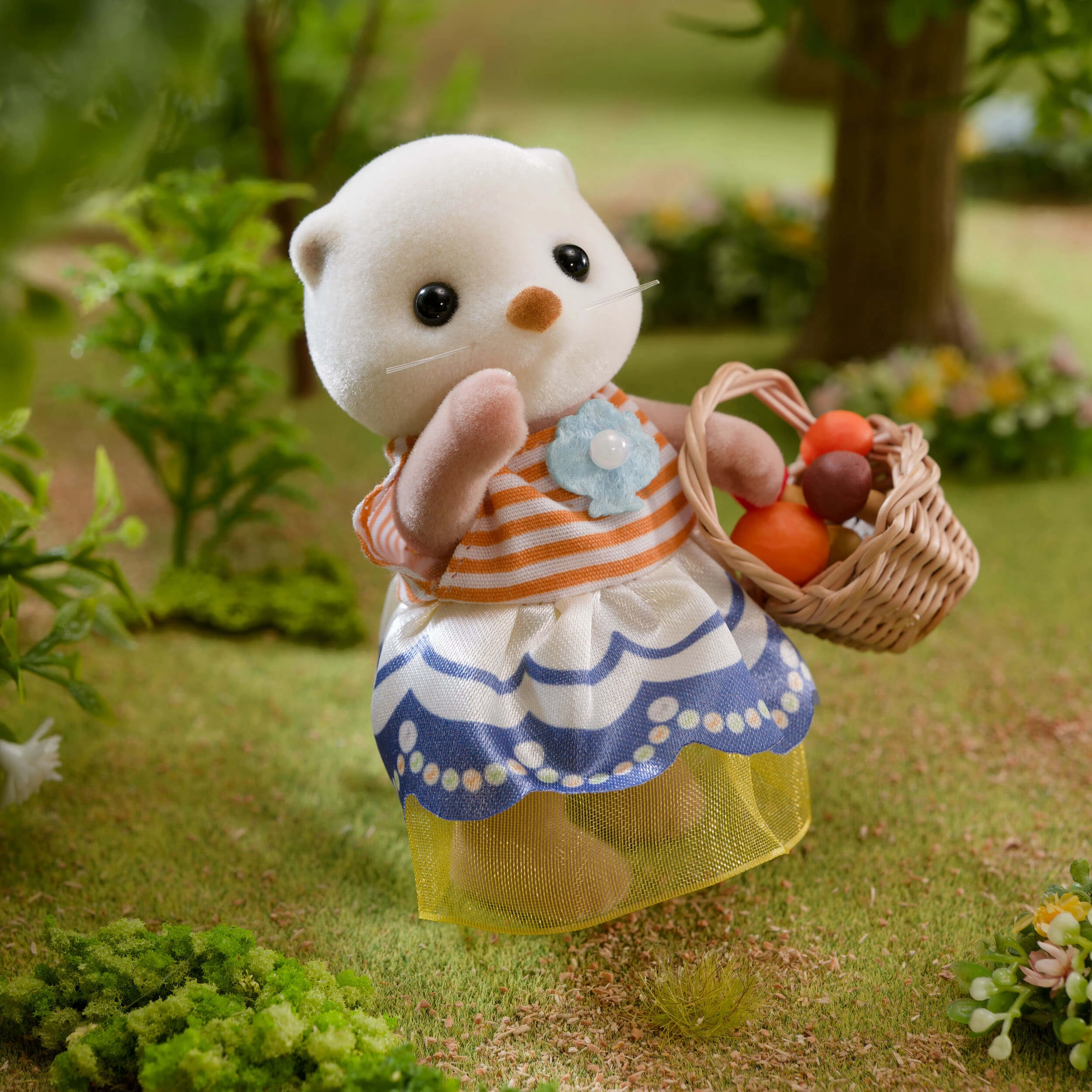 Sylvanian Families Sea Otter Family Toy Playset for Ages 3 and Up