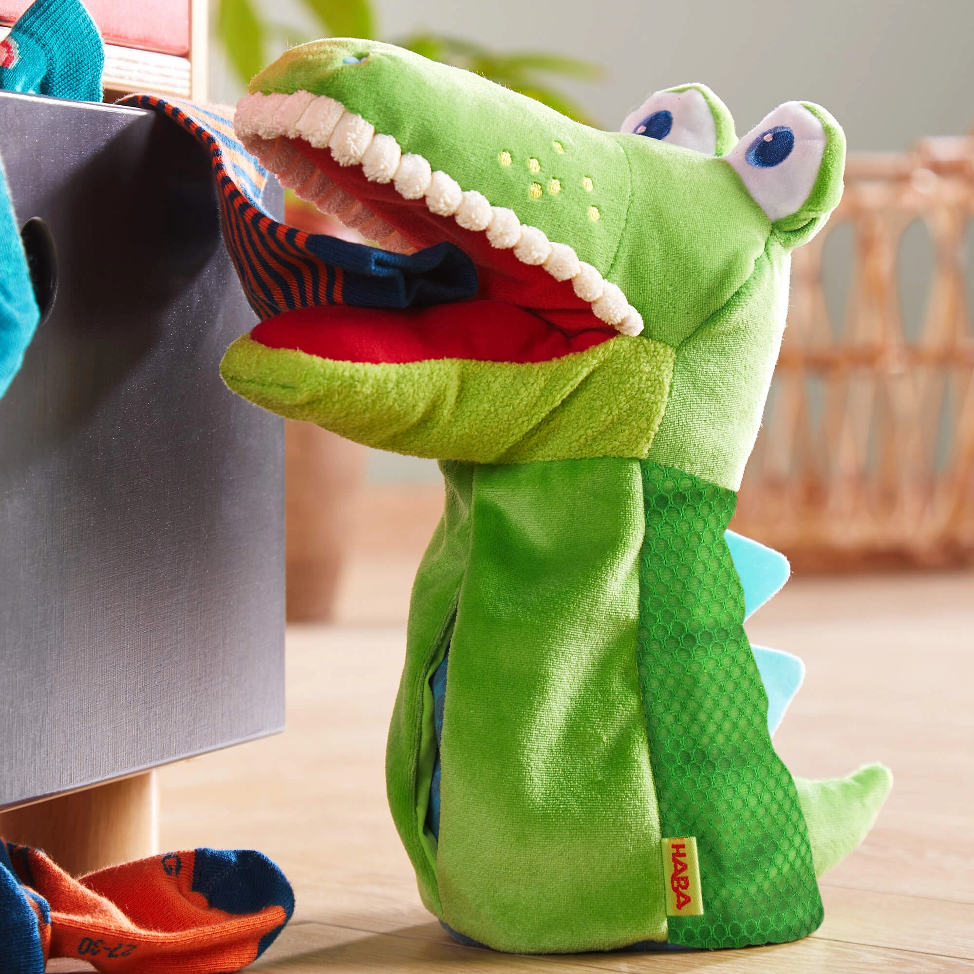 Toys R Us Eat-it-up Dragon Glove Puppet for Imaginative Play